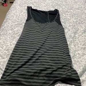 black and grey workout tank